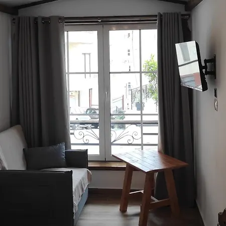 公寓 Artisan Walking Distance From The *